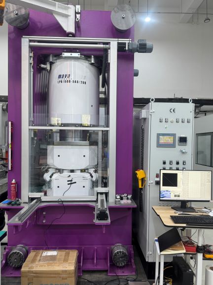 Multi-anvil press 3